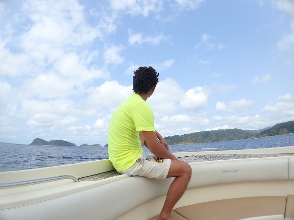 小浜島から貸切ボートチャーターツアーで西表島へ