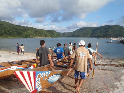 ハーリー船は結構重い