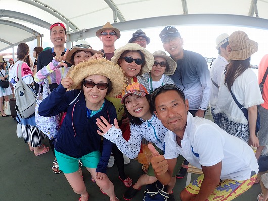 ねーさんグループの修学旅行は石垣島から貸切ボートチャーターシュノーケリングツアー