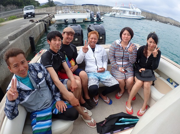 石垣島や竹富島や小浜島から奥西表ボートチャーターシュノーケル＆釣りツアー