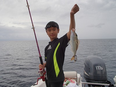 西表島で釣りまくりの皆さんとボートチャーターの貸切ツアー