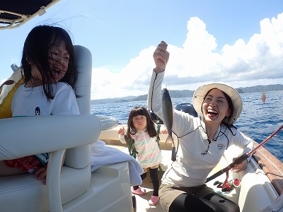 船長さんは、ななちゃんとはるちゃん！西表島で貸切ボートチャーターシュノーケル＆釣りツアー