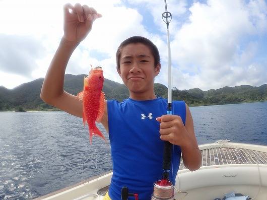 石垣島より奥西表貸切ボートチャーターシュノーケリング釣り体験ダイビング