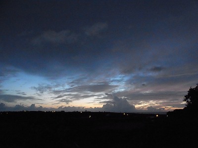 ２０：１０の西表島の空